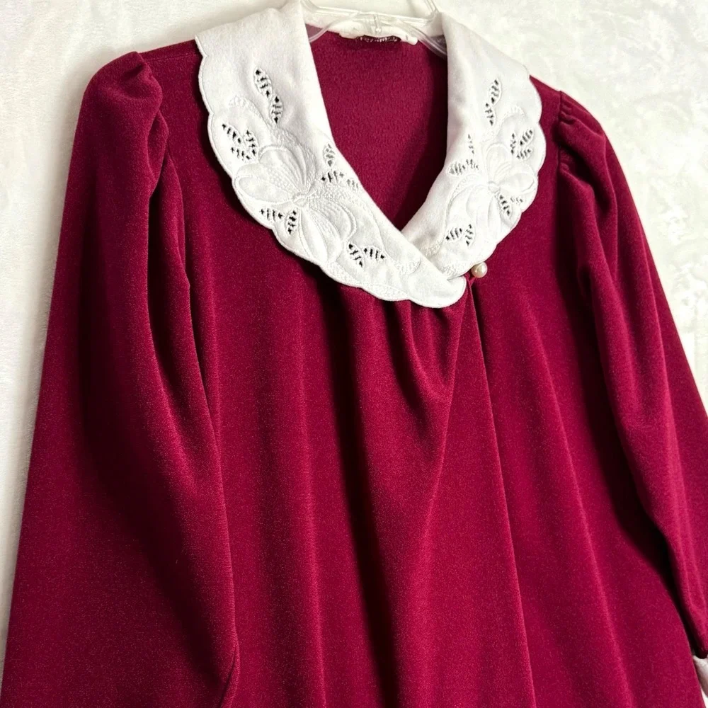 Vintage 70s Vanity Fair Burgundy Maxi Housecoat‎ Robe 1/3 Zip Embroidered Size S